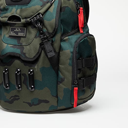 Oakley men's sales bathroom sink backpack