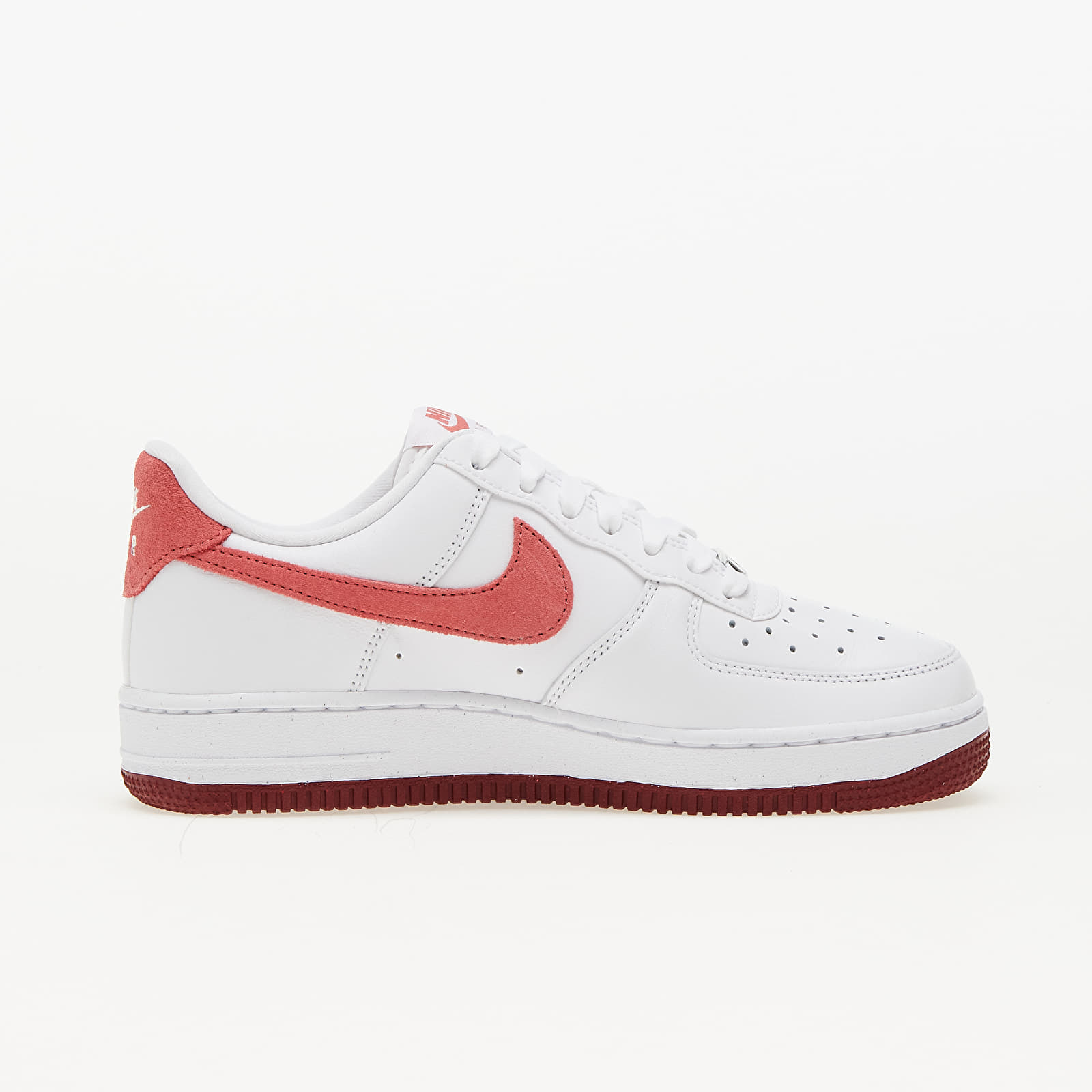 Γυναικεία παπούτσια Nike W Air Force 1 '07 White/ Adobe-Team Red-Dragon Red