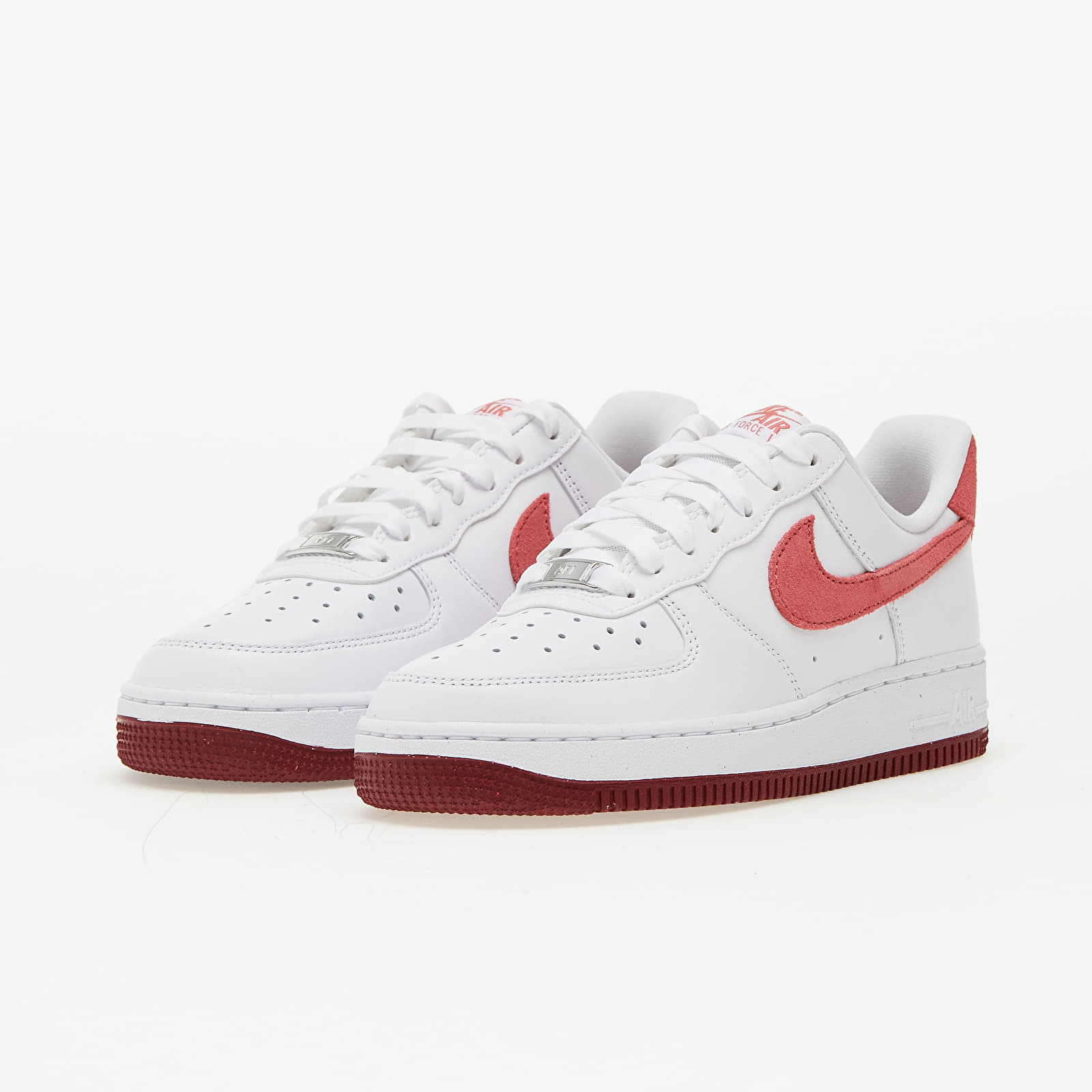 Γυναικεία παπούτσια Nike W Air Force 1 '07 White/ Adobe-Team Red-Dragon Red