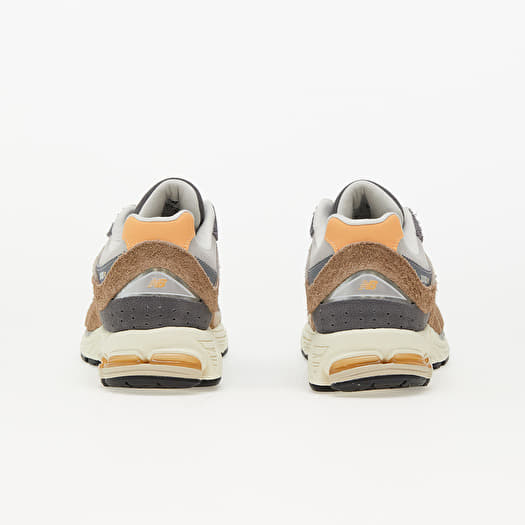 New Balance 2002R