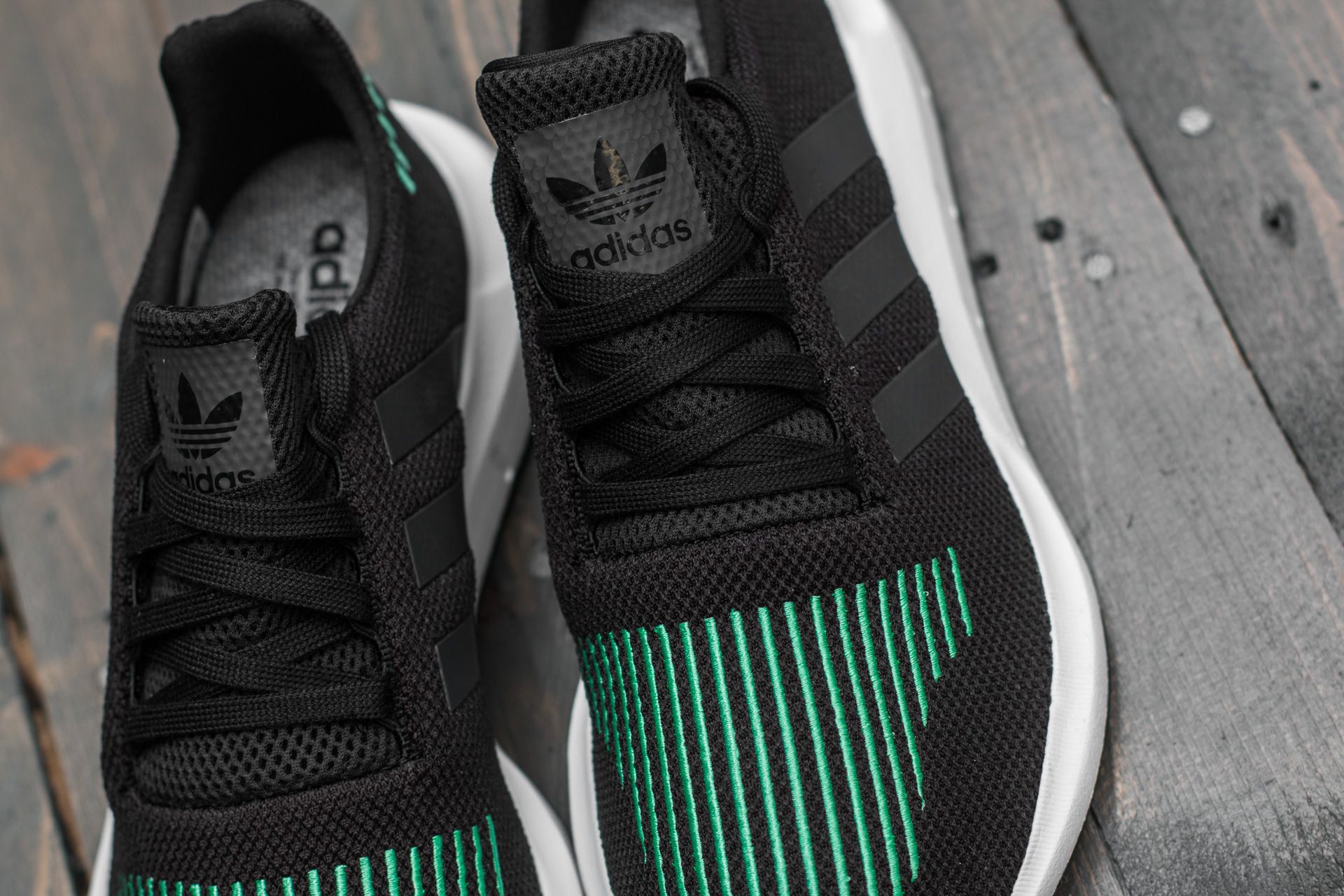 Zapatillas Hombre adidas Swift Run Core Black/ Utility Black/ Ftw White
