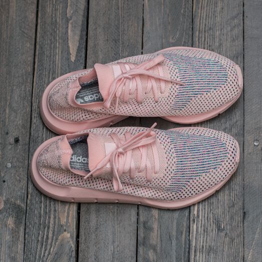 Adidas swift hotsell run icey pink