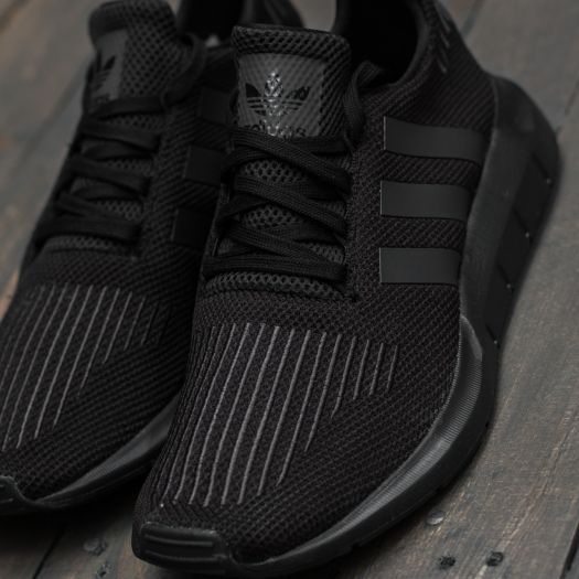 Adidas swift run core clearance & utility black shoes