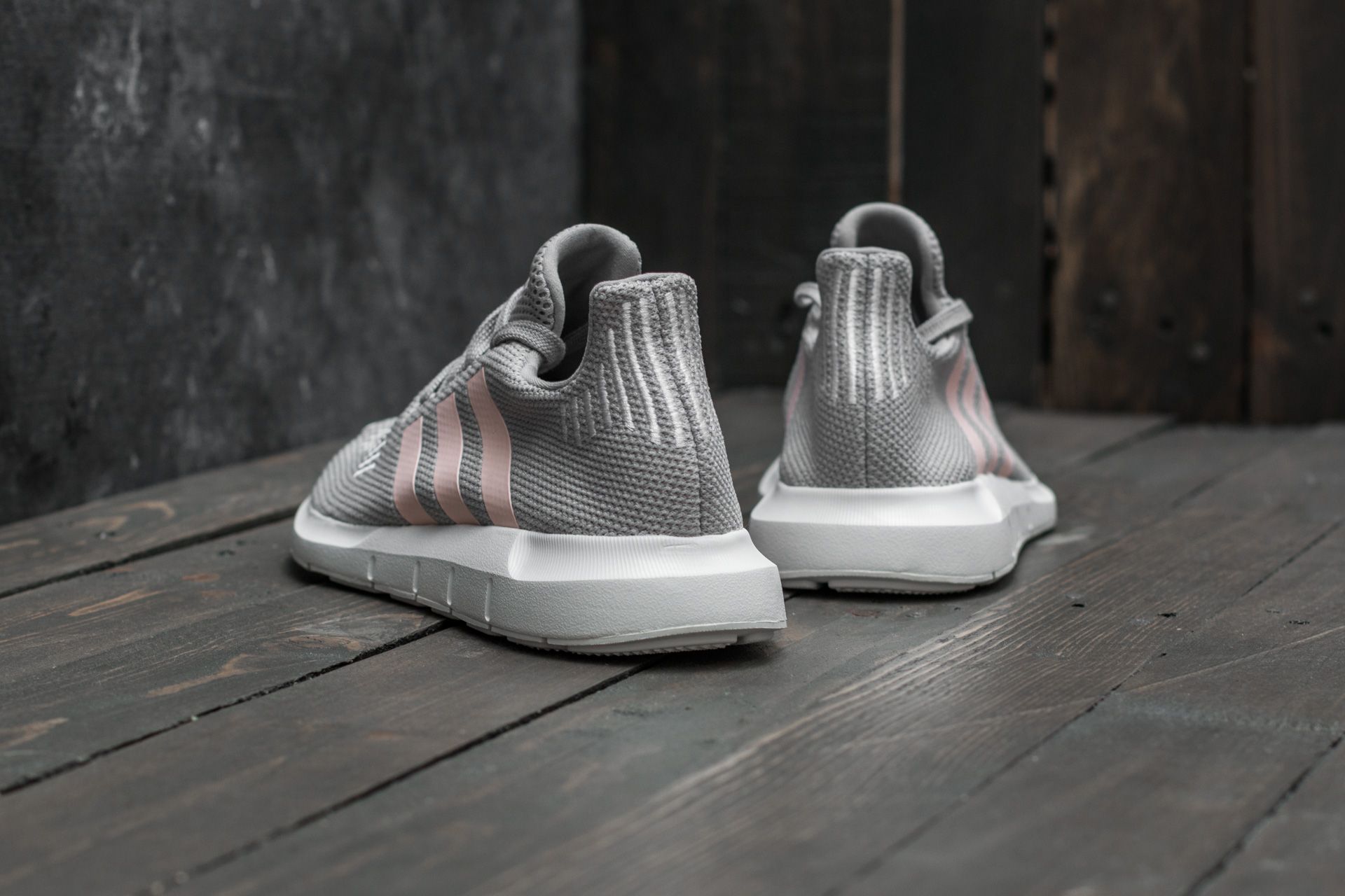 Adidas swift run icy pink hot sale
