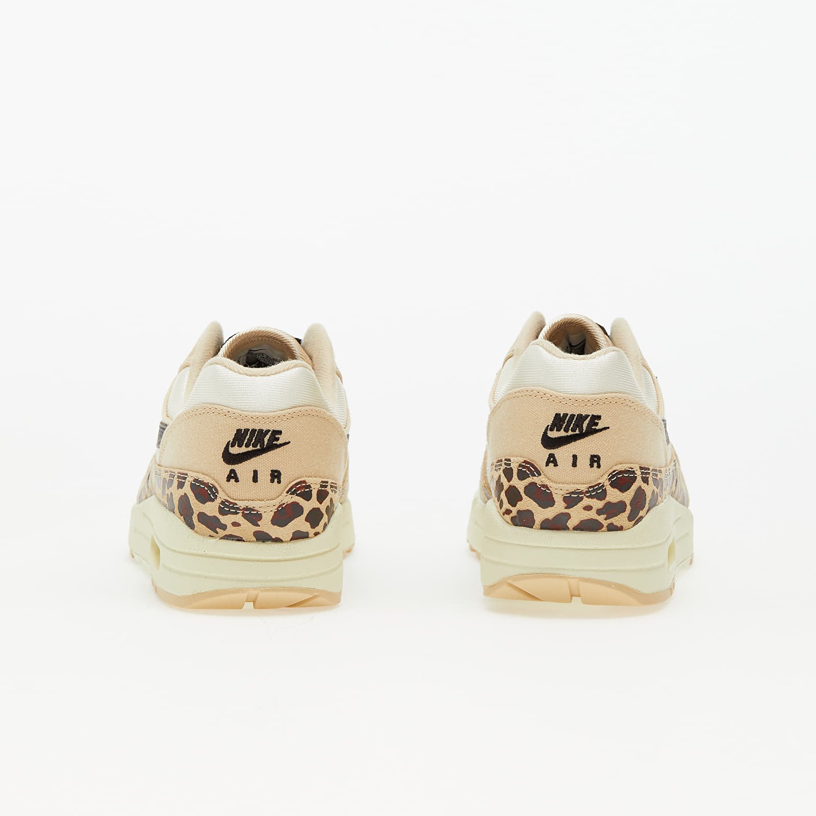Women s shoes Nike W Air Max 1 87 Sesame Velvet Brown Coconut Milk Footshop