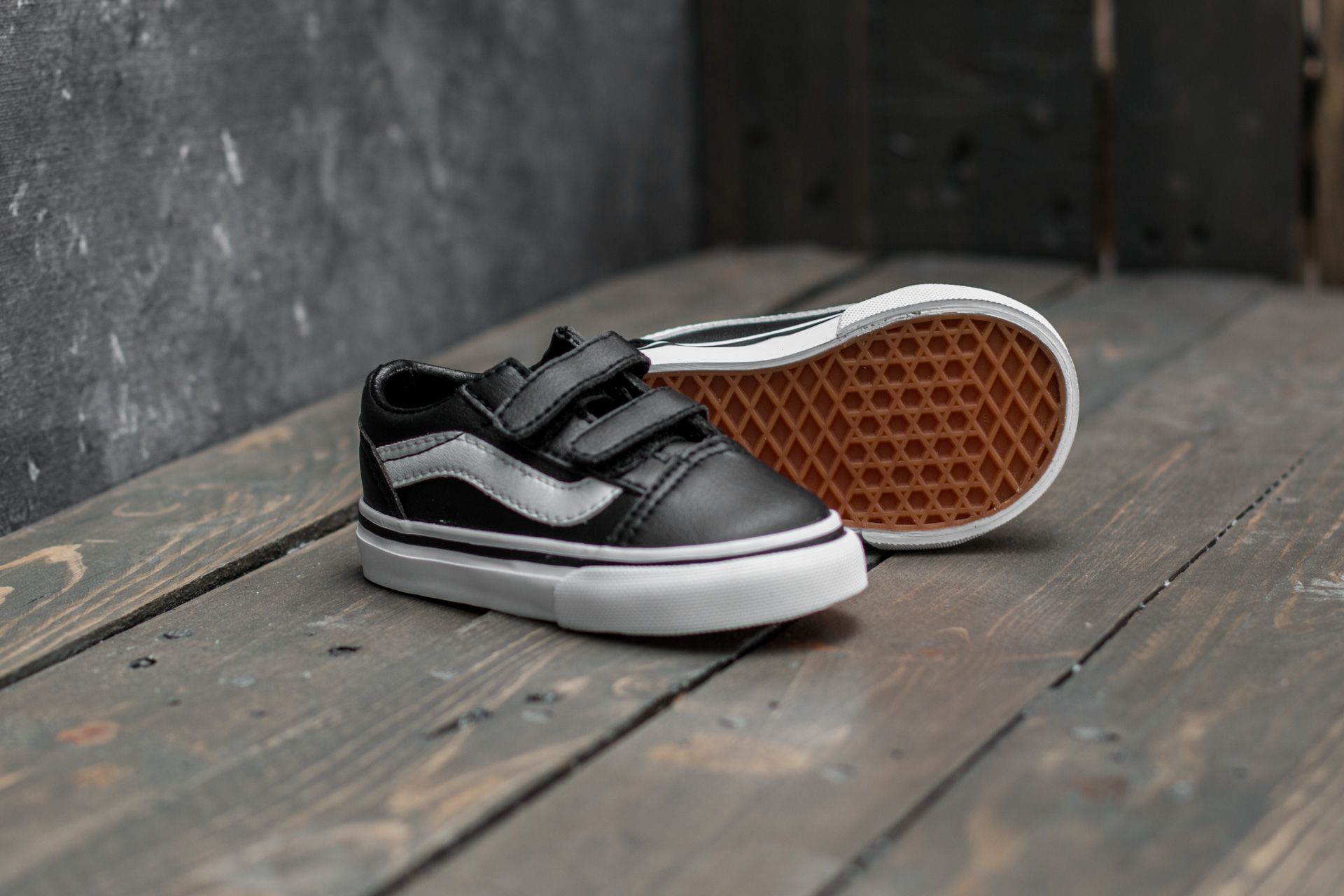 Sneaker und Schuhe für Kinder Vans Old Skool V (Classic Tumble) Black/ True White