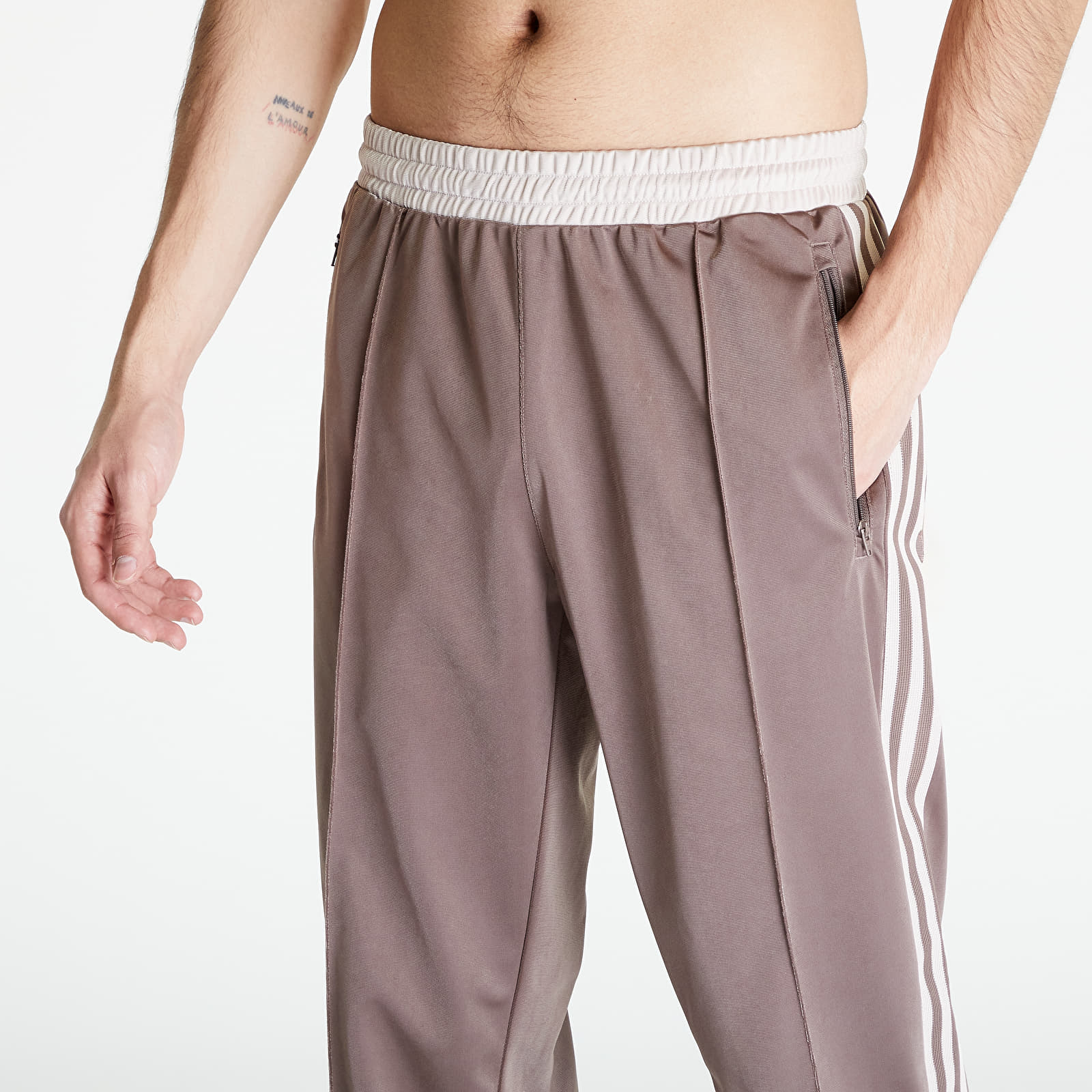 Pantaloni della tuta adidas Archive Track Pant Earth Strata