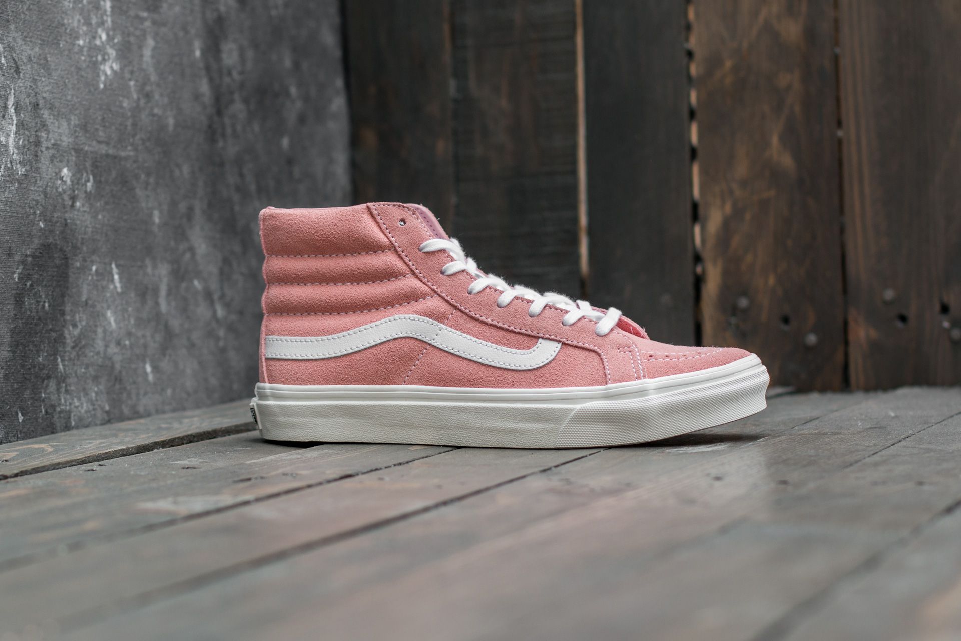 Vans sk8 hi hotsell slim blossom true white