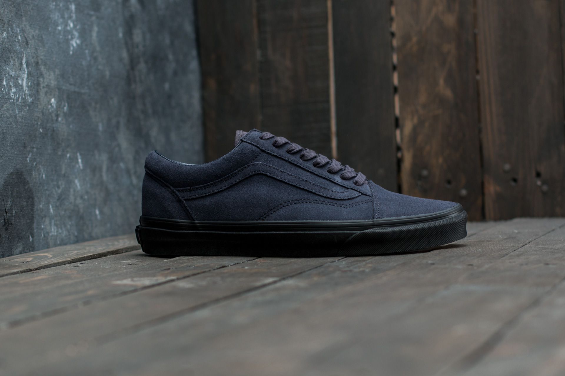 Men s shoes Vans Old Skool Suede Navy Black Footshop