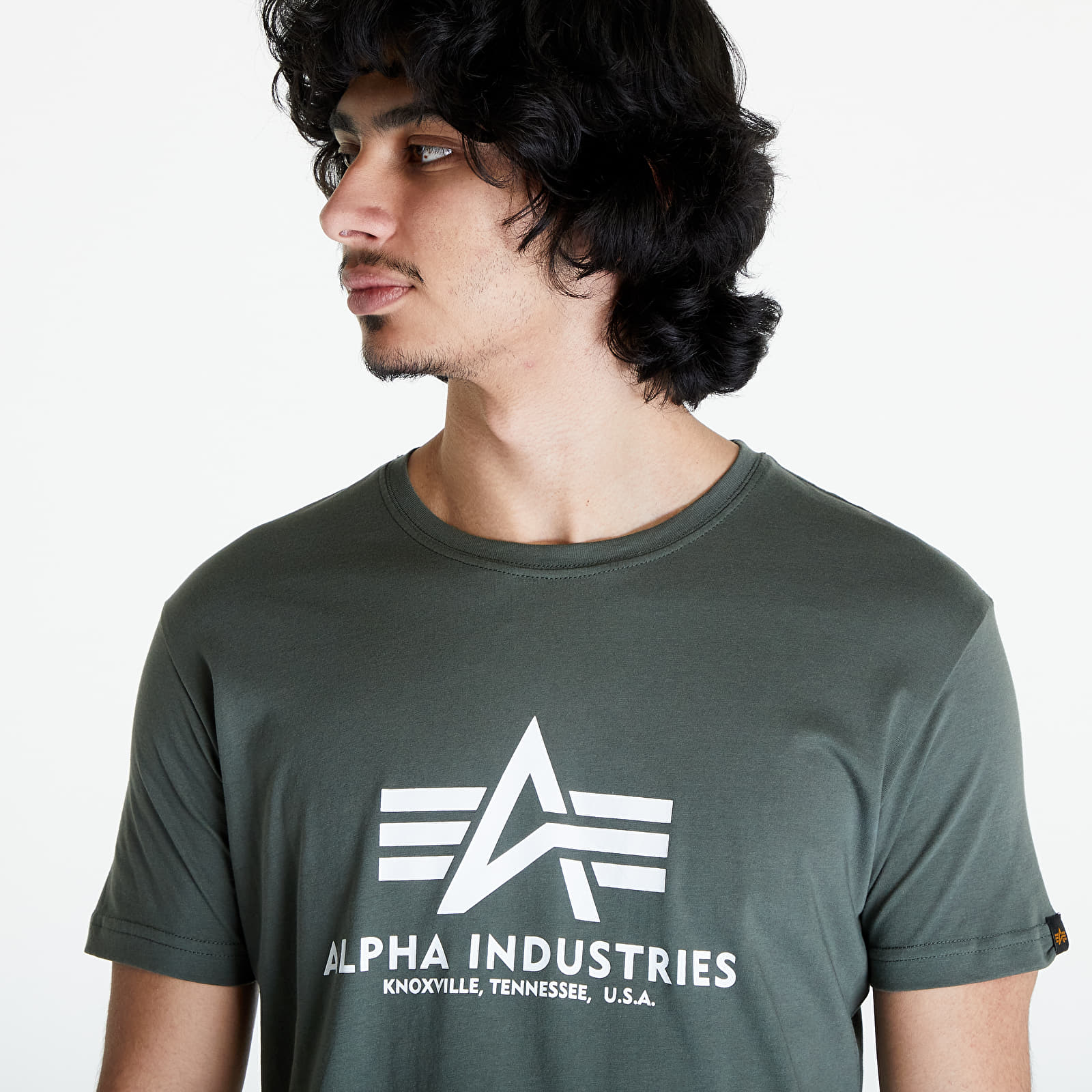 Camisetas Alpha Industries Basic Tee Dark Olive