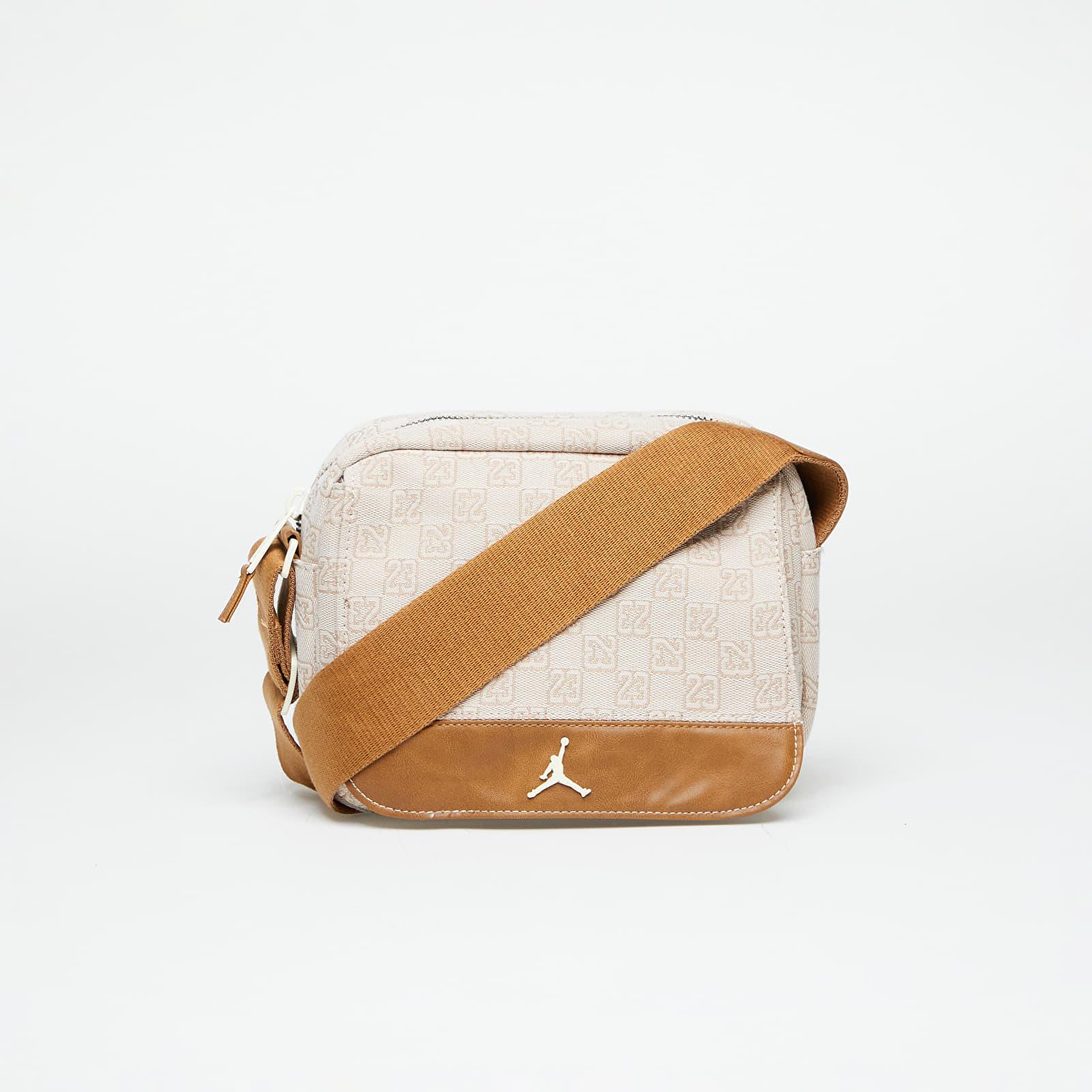 Crossbody чанти Jordan Monogram Mini Messenger Bag Coconut Milk