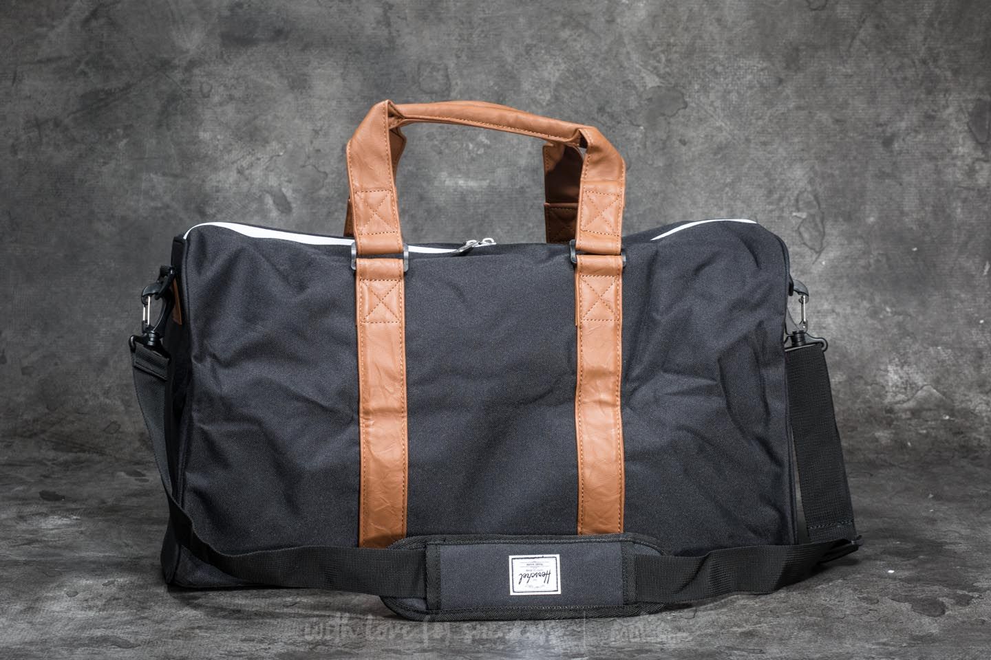 Herschel ravine duffle outlet bag