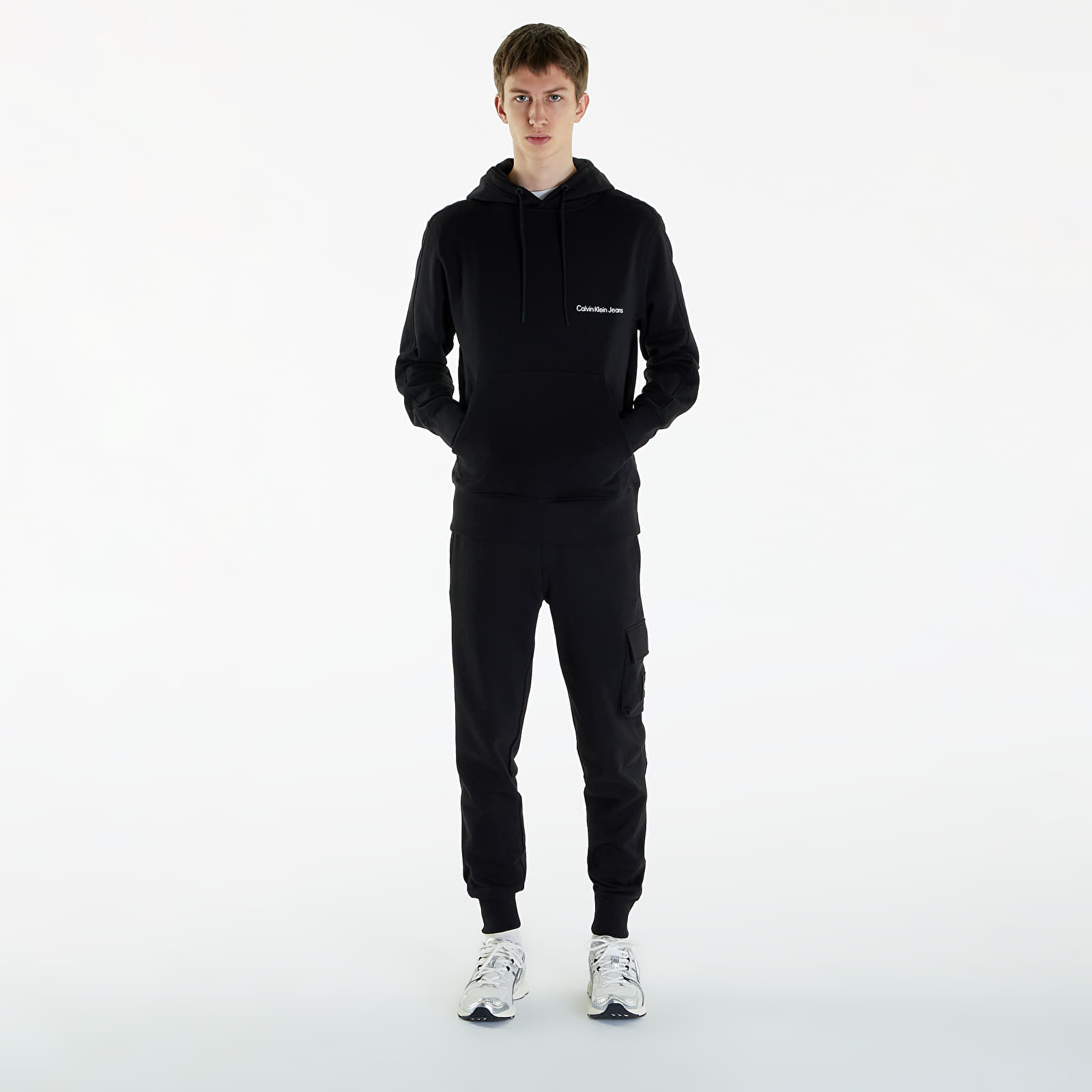 Hupparit ja collegepaidat Calvin Klein Jeans Institutional Hoodie CK Black