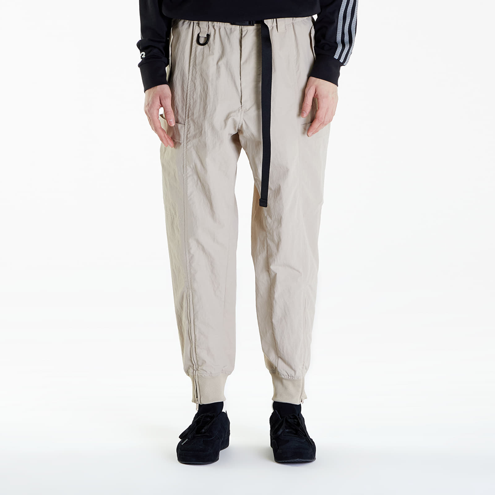 Дънки и панталони Y-3 Crinkle Nylon Cuffed Pants Clay Brown