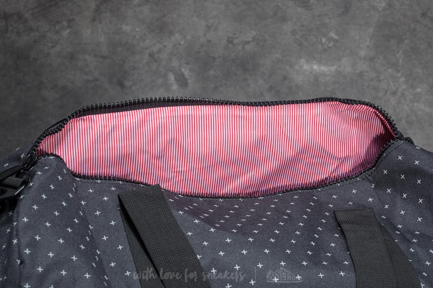 Crossbody bags Herschel Supply Co. Sutton Mid-Volume Duffle Bag Black Gridlock