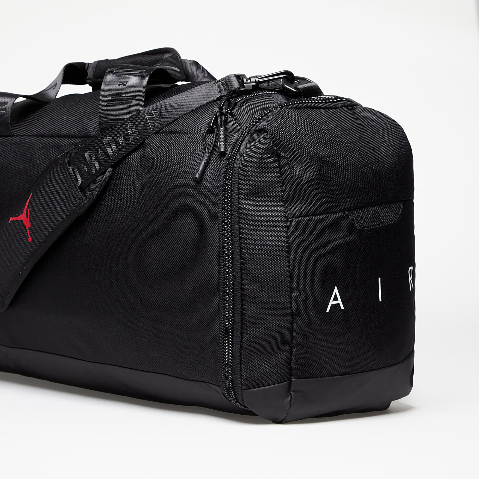 Crossbody táskák Jordan Velocity Duffle Bag Black