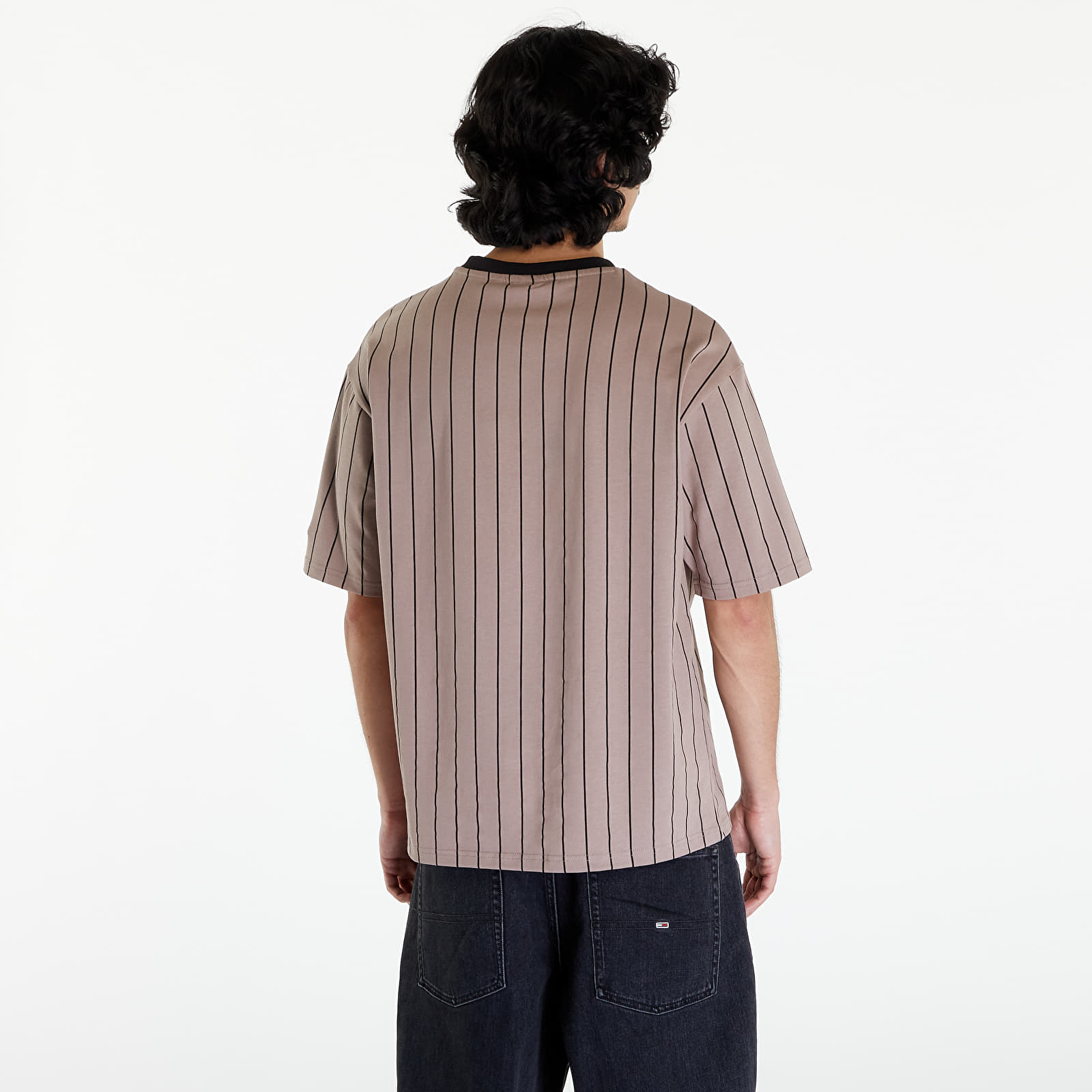 Футболки New Era Pinstripe Oversized T-Shirt UNISEX Ash Brown/ Black