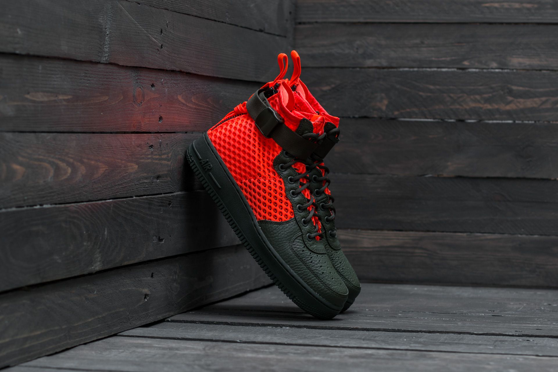 Men s shoes Nike SF Air Force 1 Mid QS Cargo Khaki Total Crimson Footshop