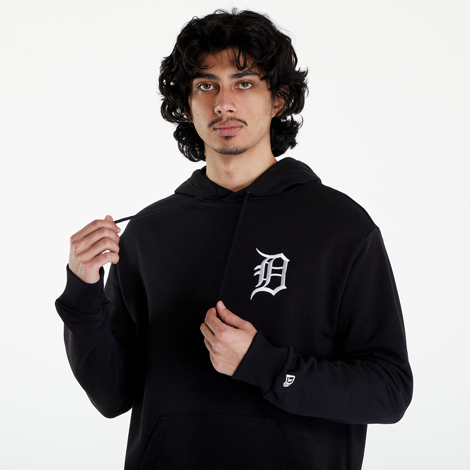 Sweatjacken und Sweatshirts New Era MLB League Essentials OS Hoody Detroit Tigers UNISEX Black/ White