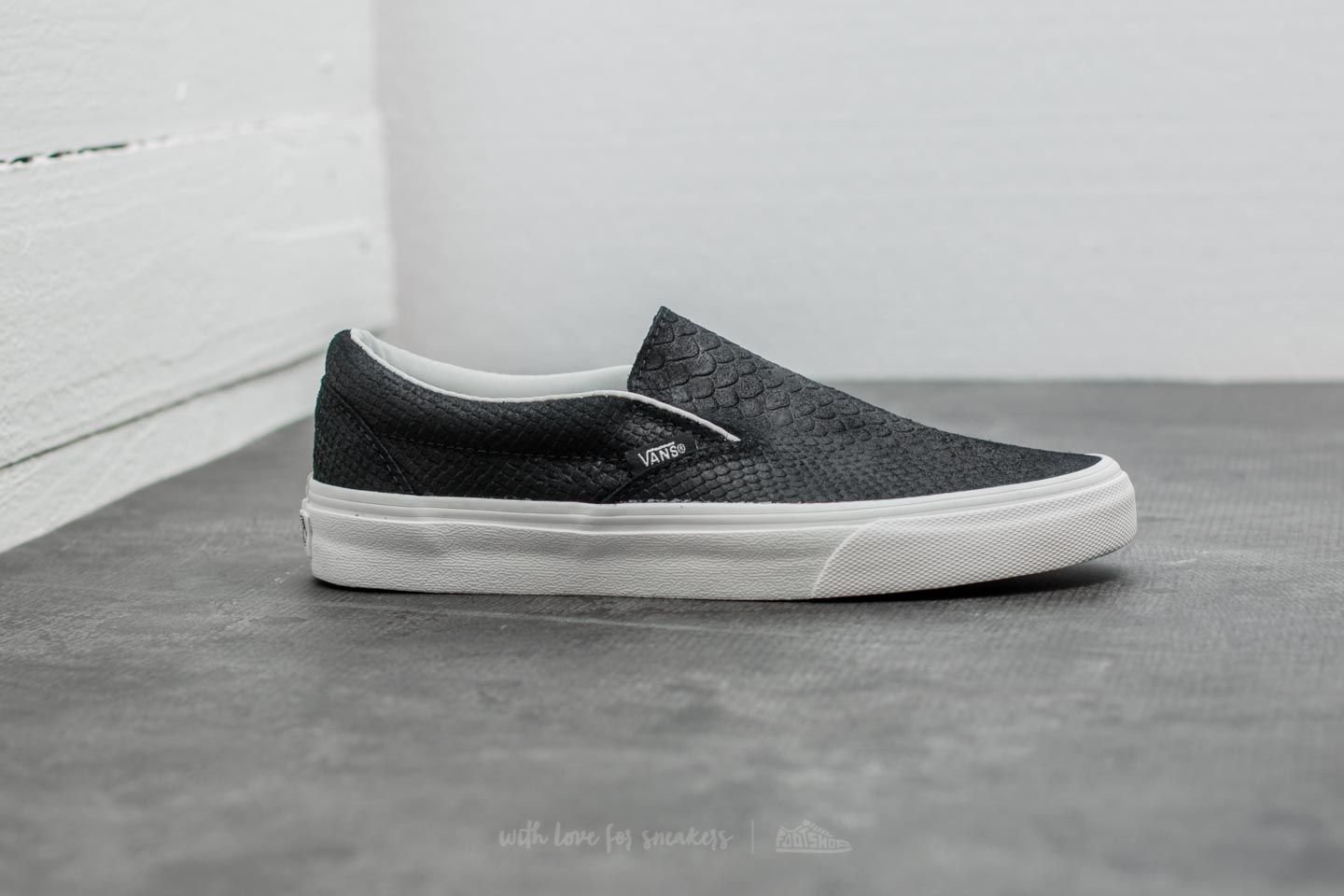Dámske topánky a tenisky Vans Classic Slip-On (Snake) Black/ Blanc