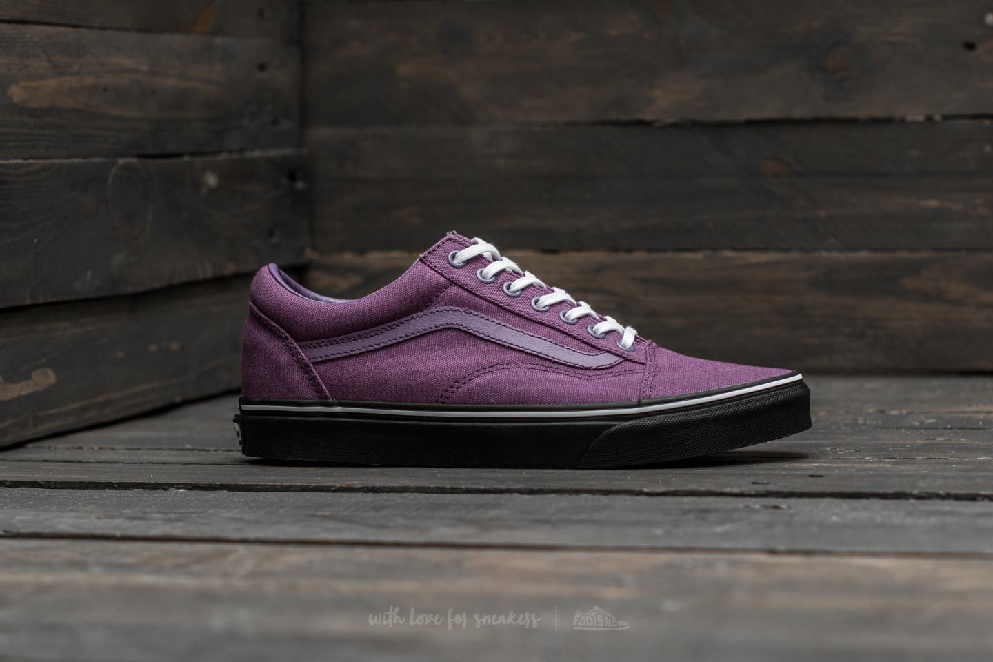 Vans old school montana hotsell