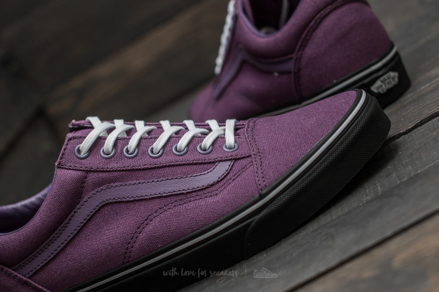 Vans old school montana hotsell