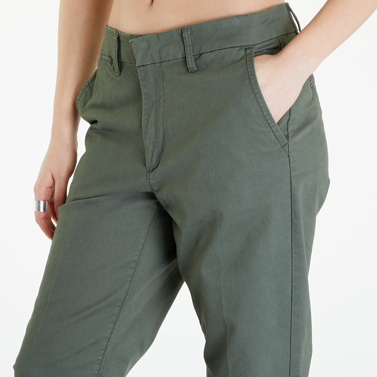 Džíny a kalhoty Levi's® Essential Chino Pants Thyme