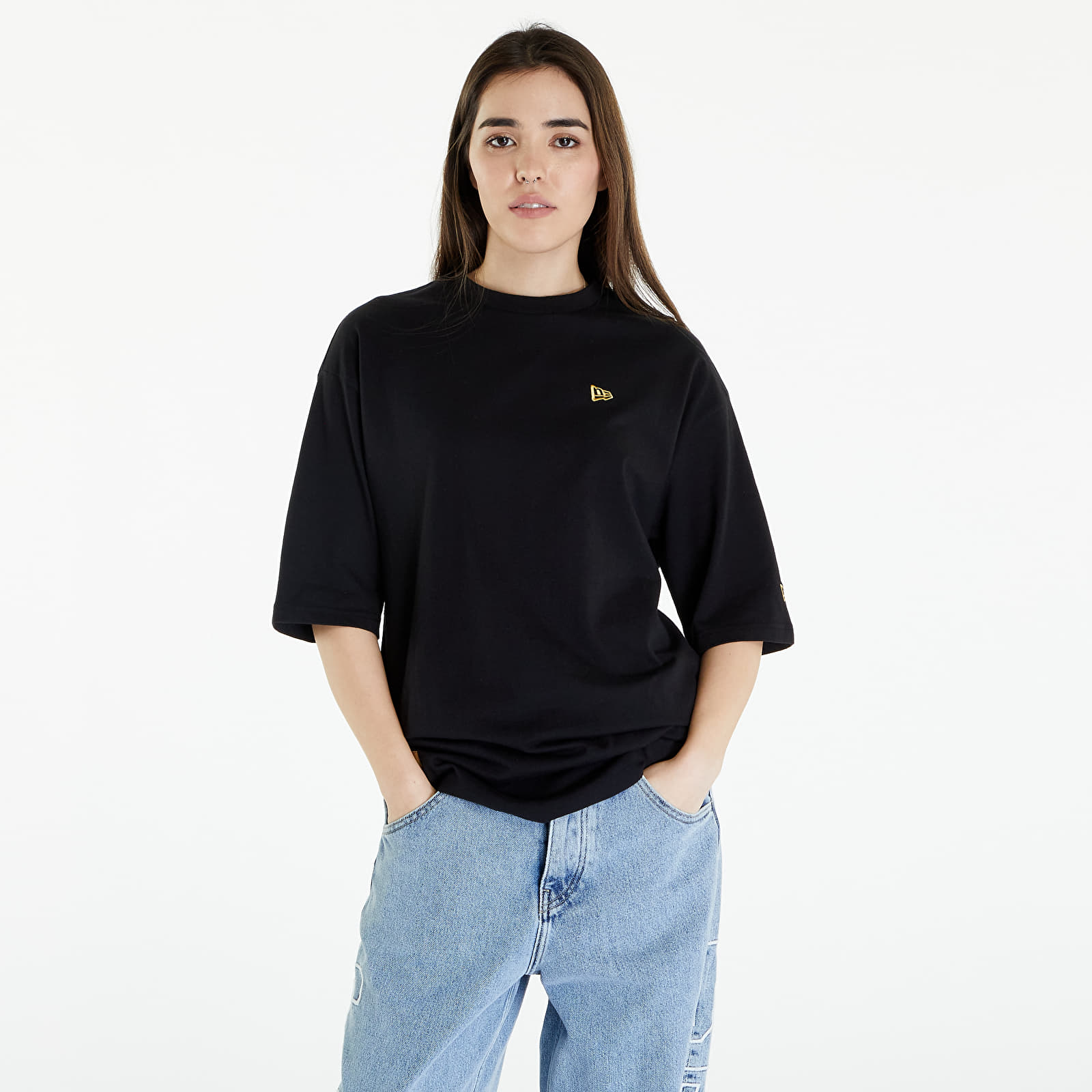 T-paidat New Era Sticker OS Tee UNISEX Black/ Metallic Gold