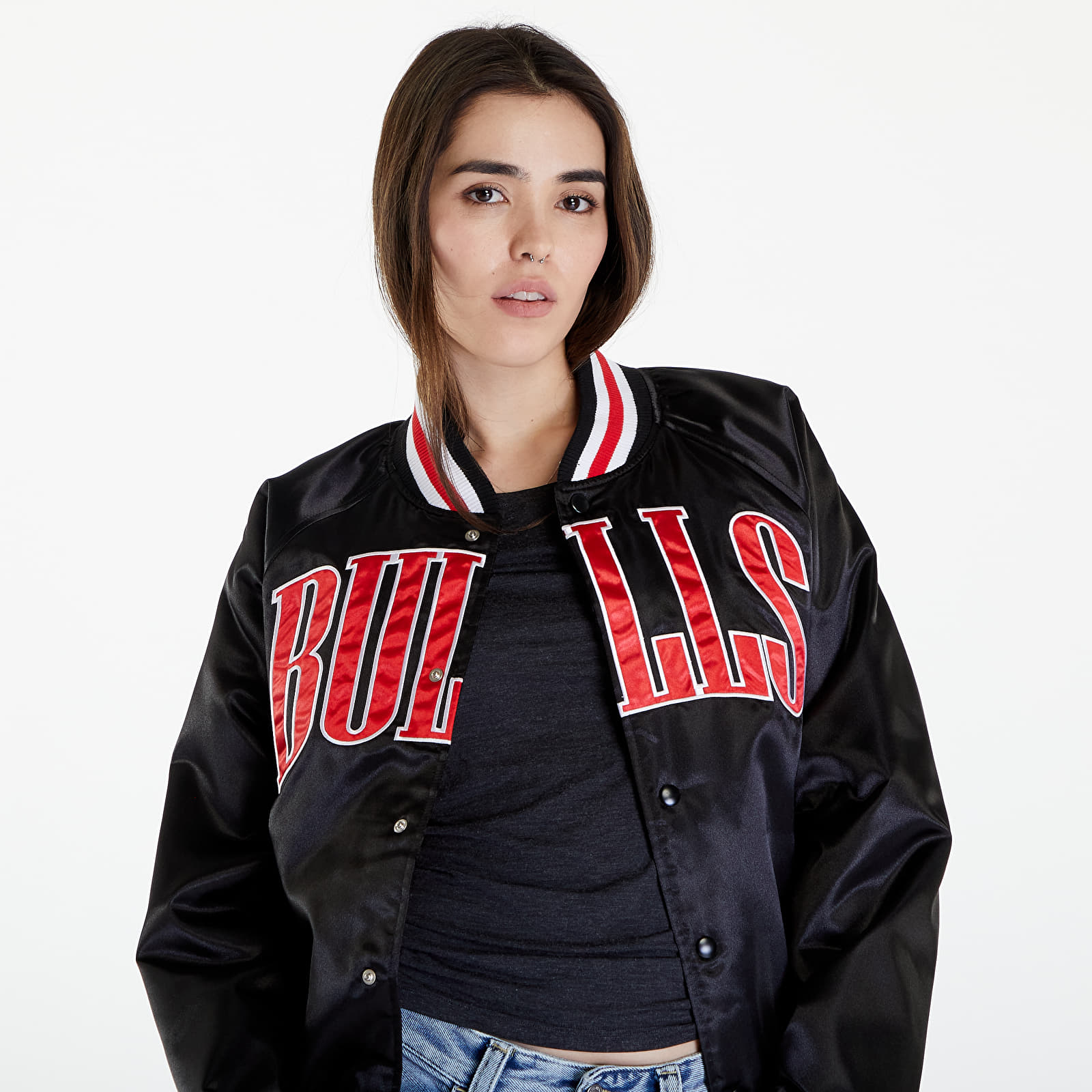 Bombery New Era Chicago Bulls NBA Applique Satin Bomber Jacket UNISEX Black/ Front Door Red
