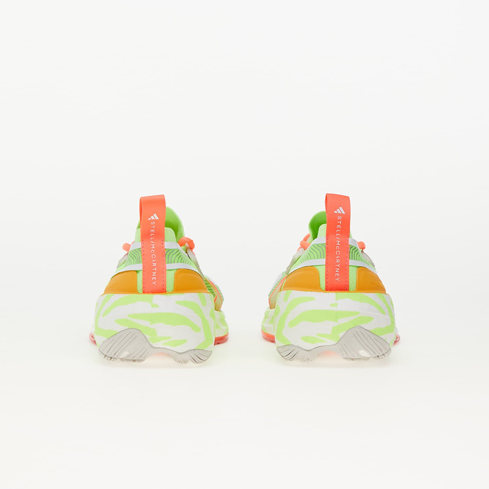 Γυναικεία παπούτσια adidas x Stella McCartney UltraBOOST 23 Signal Green/ Hazy Orange/ Turbo