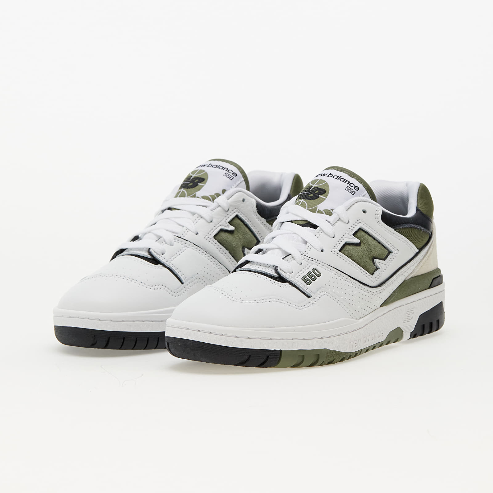New balance green white top
