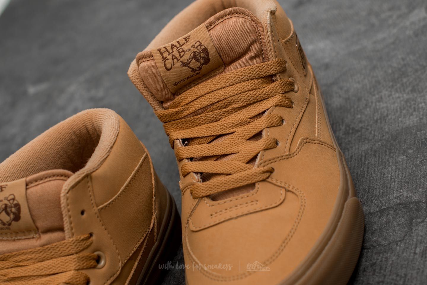 Men's shoes Vans Half Cab (Vansbuck) Light Gum/ Mono | Footshop