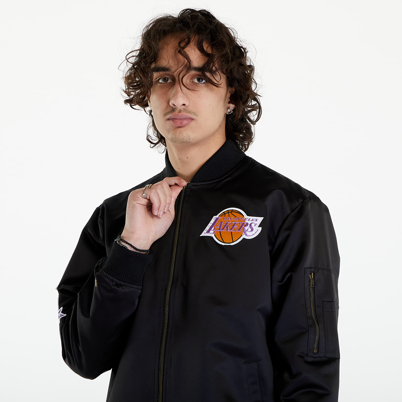 Kabátok Mitchell & Ness NBA Lightweight Satin Bomber Vintage Logo Lakers Black