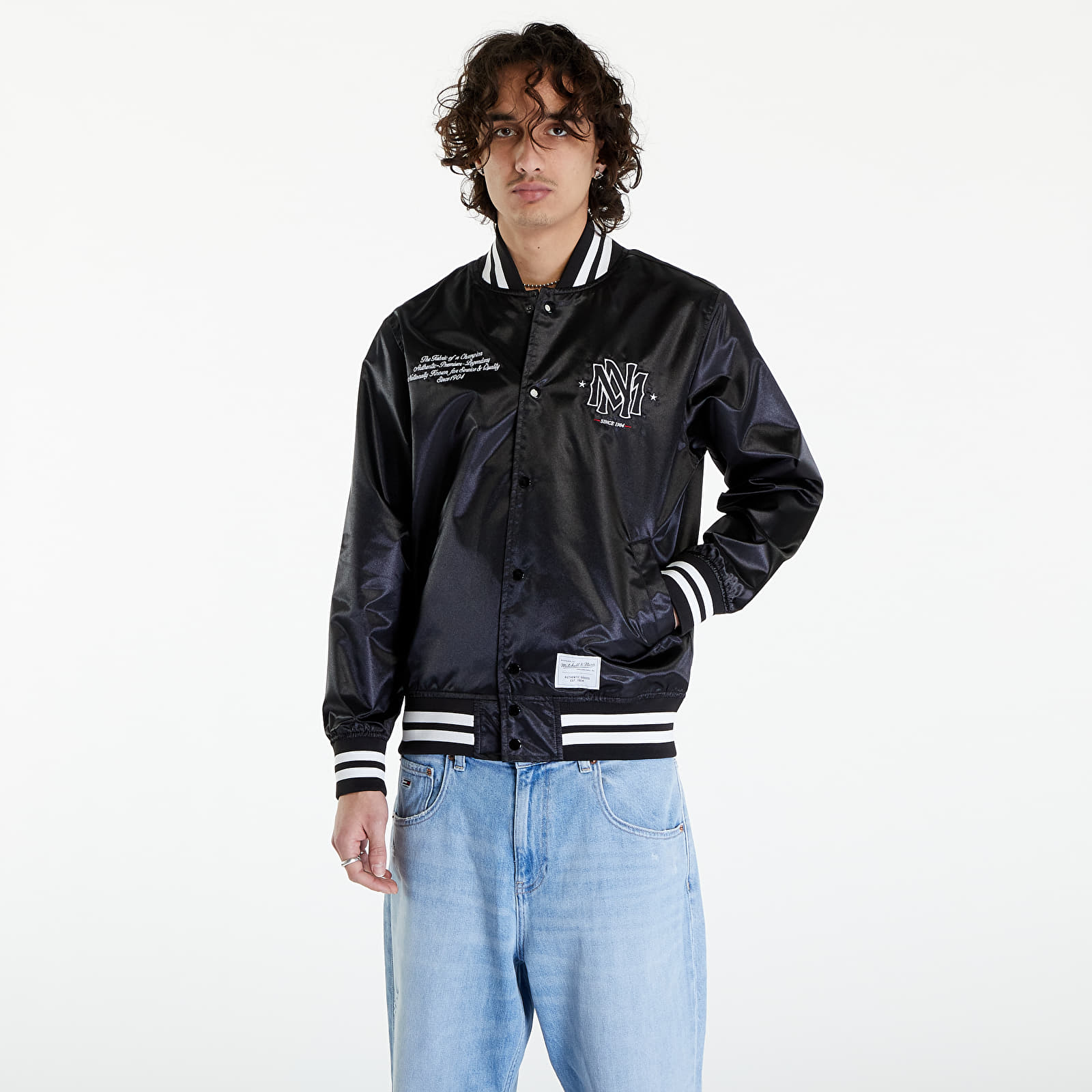 Jacken Mitchell & Ness Branded 1904 Satin Jacket Black