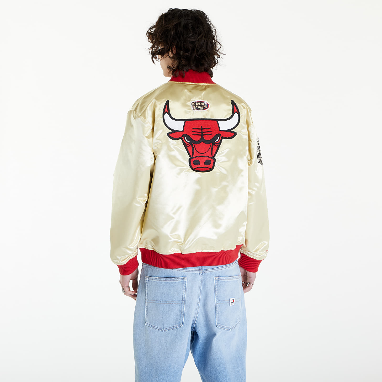 Chaquetas Mitchell & Ness NBA Team Og 2.0 Lightweight Satin Jacket Vintage Logo Bulls Gold