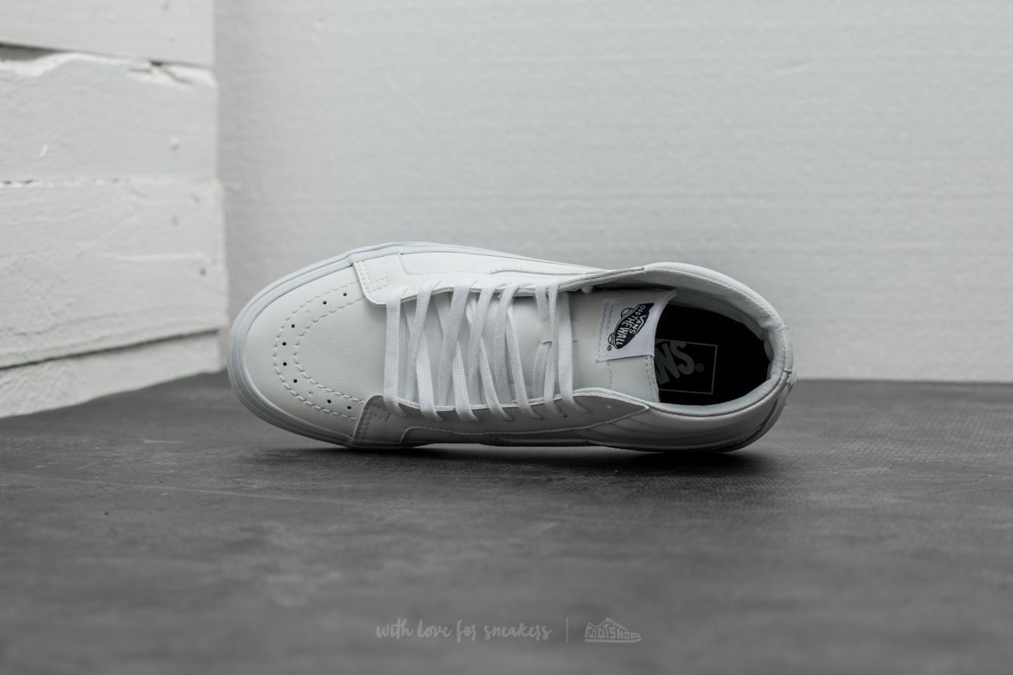 Men s shoes Vans Sk8 Hi Reissue Classic Tumble True White Footshop
