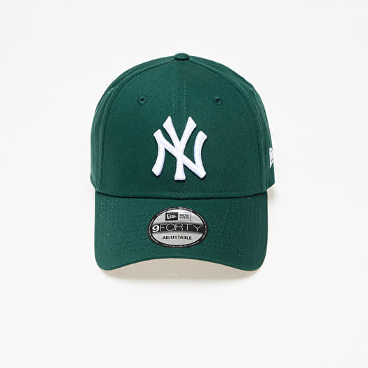 New Era New York Yankees League Essential 9FORTY Adjustable Cap Dark Green/ White
