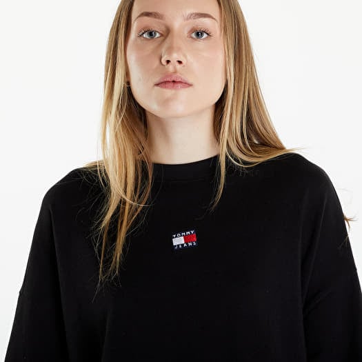 Tommy jeans hot sale badge tee