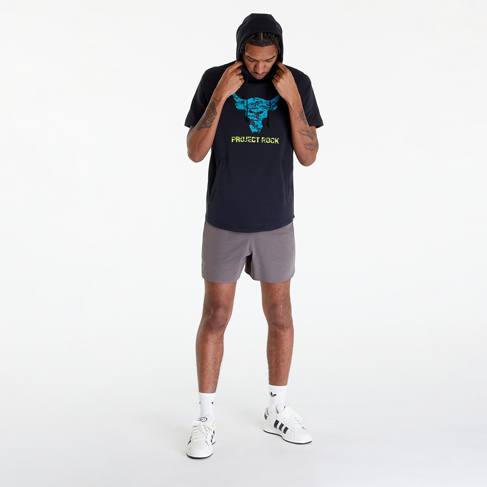 Kapucnis pulóverek és pulcsik Under Armour Project Rock Payoff Short Sleeve Terry Hoodie Black/ Coastal Teal