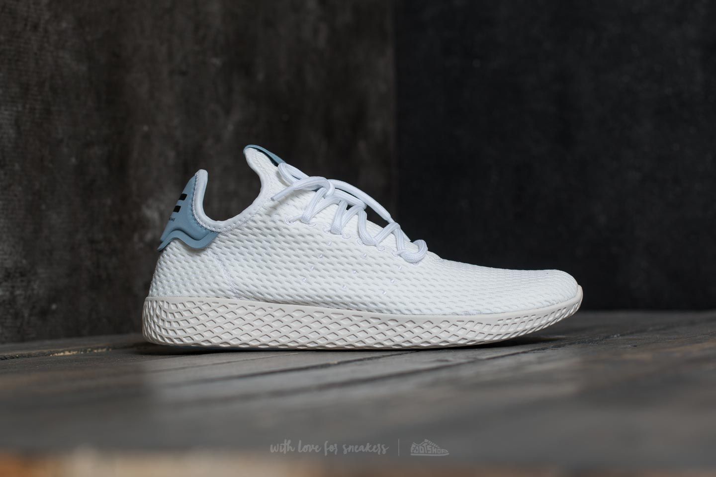 Adidas pharrell williams white blue store