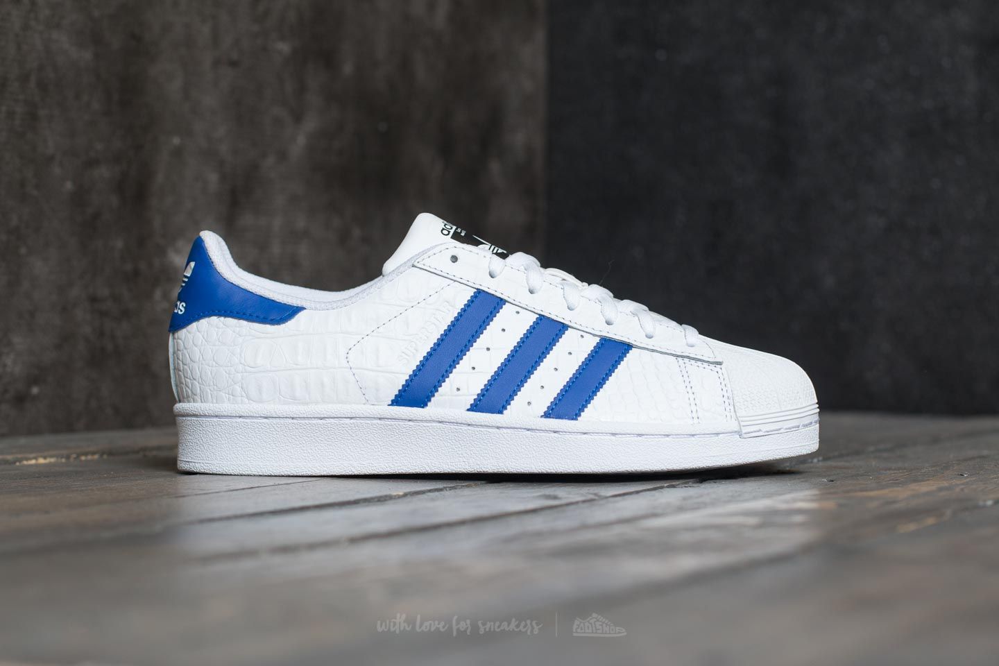 Adidas superstar bold blue 42 top