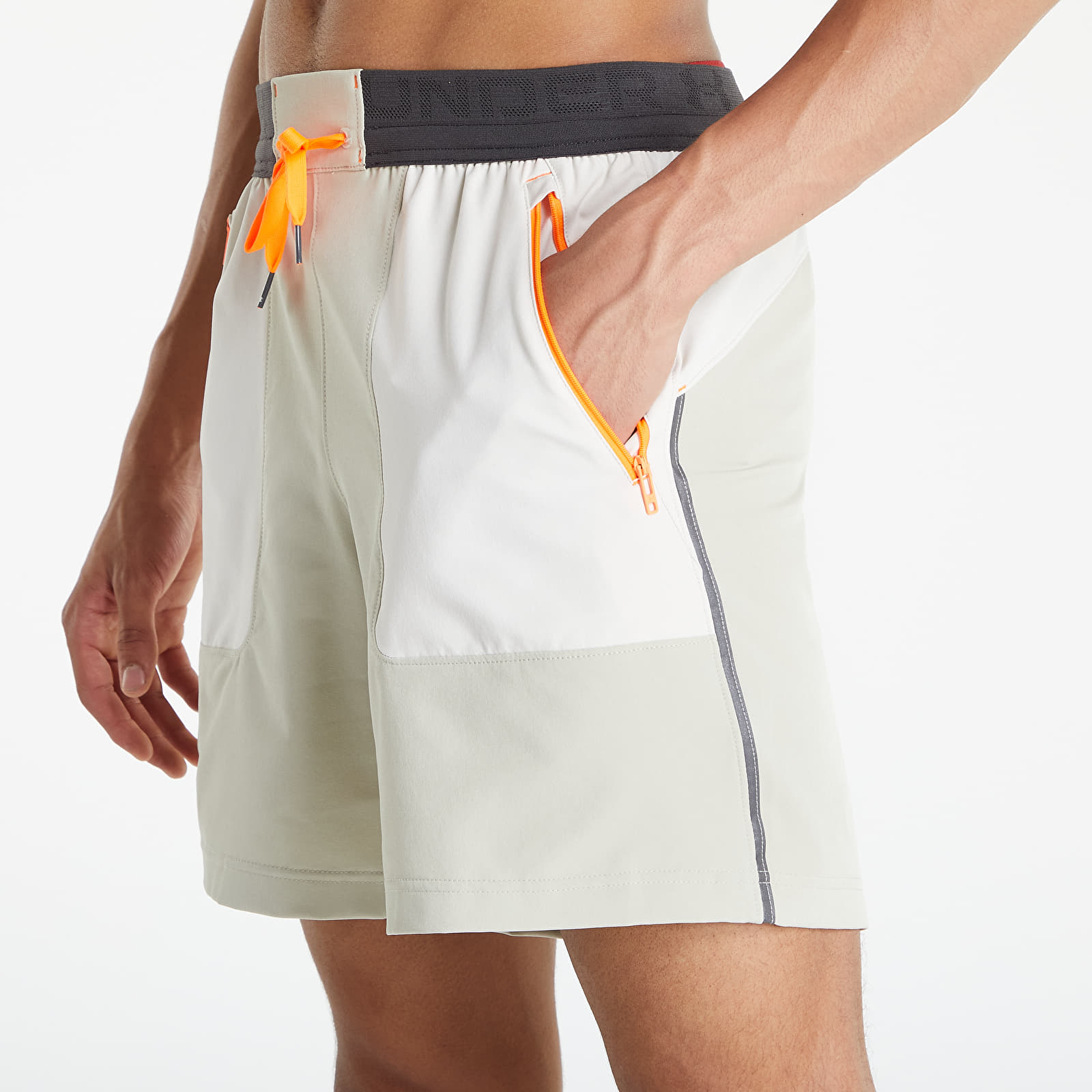 Къси панталони Under Armour Terrain Woven Shorts Stone/ Khaki Base/ Black