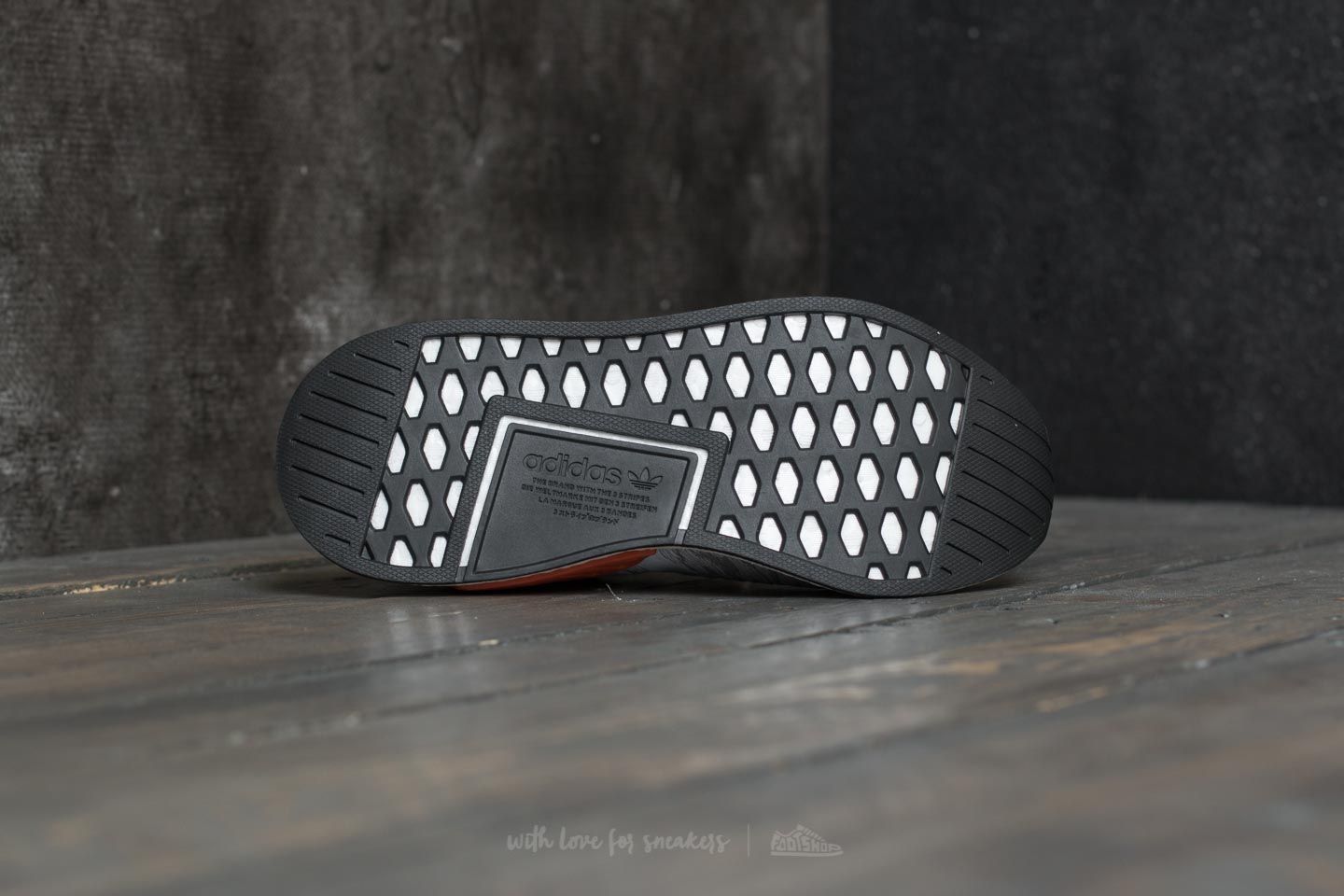 Zapatillas Hombre adidas NMD_R2 Primeknit Footwear White/ Core Black