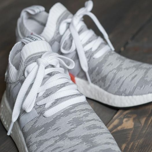 Scarpe e scarpe adidas nmd r2 top