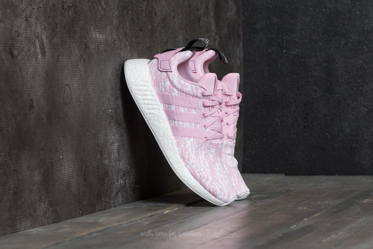 Women's shoes adidas NMD_R2 W Wonder Pink/ Wonder Pink/ Core Black