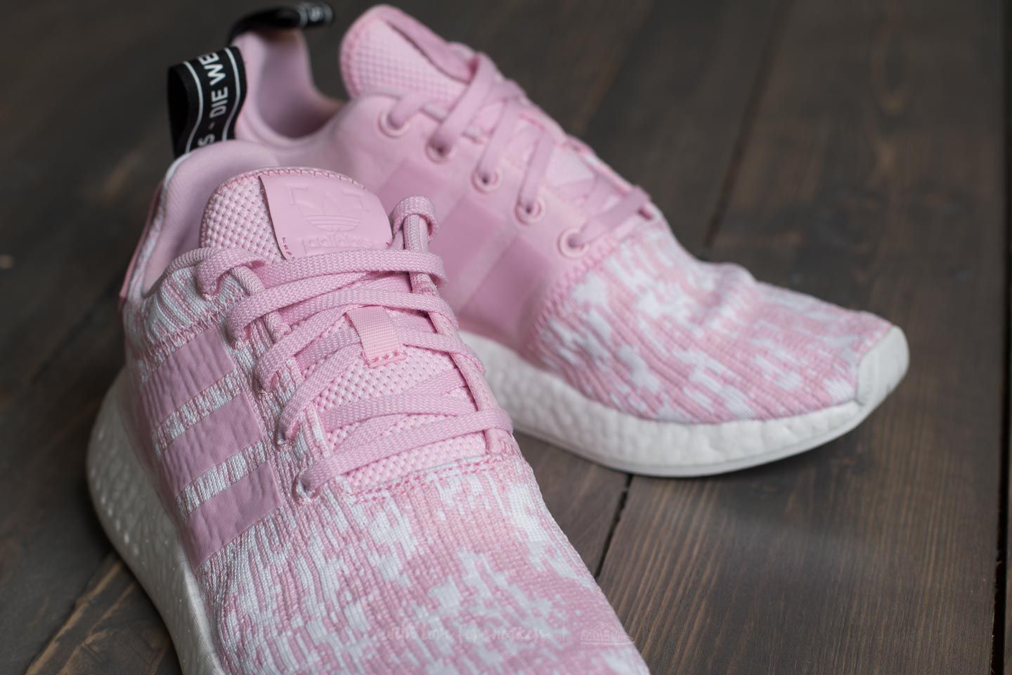 Naisten kengät adidas NMD_R2 W Wonder Pink/ Wonder Pink/ Core Black