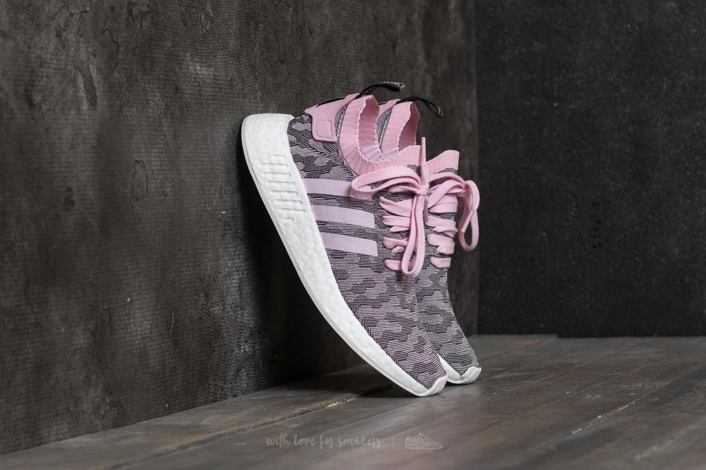 Adidas nmd r2 wonder pink outlet
