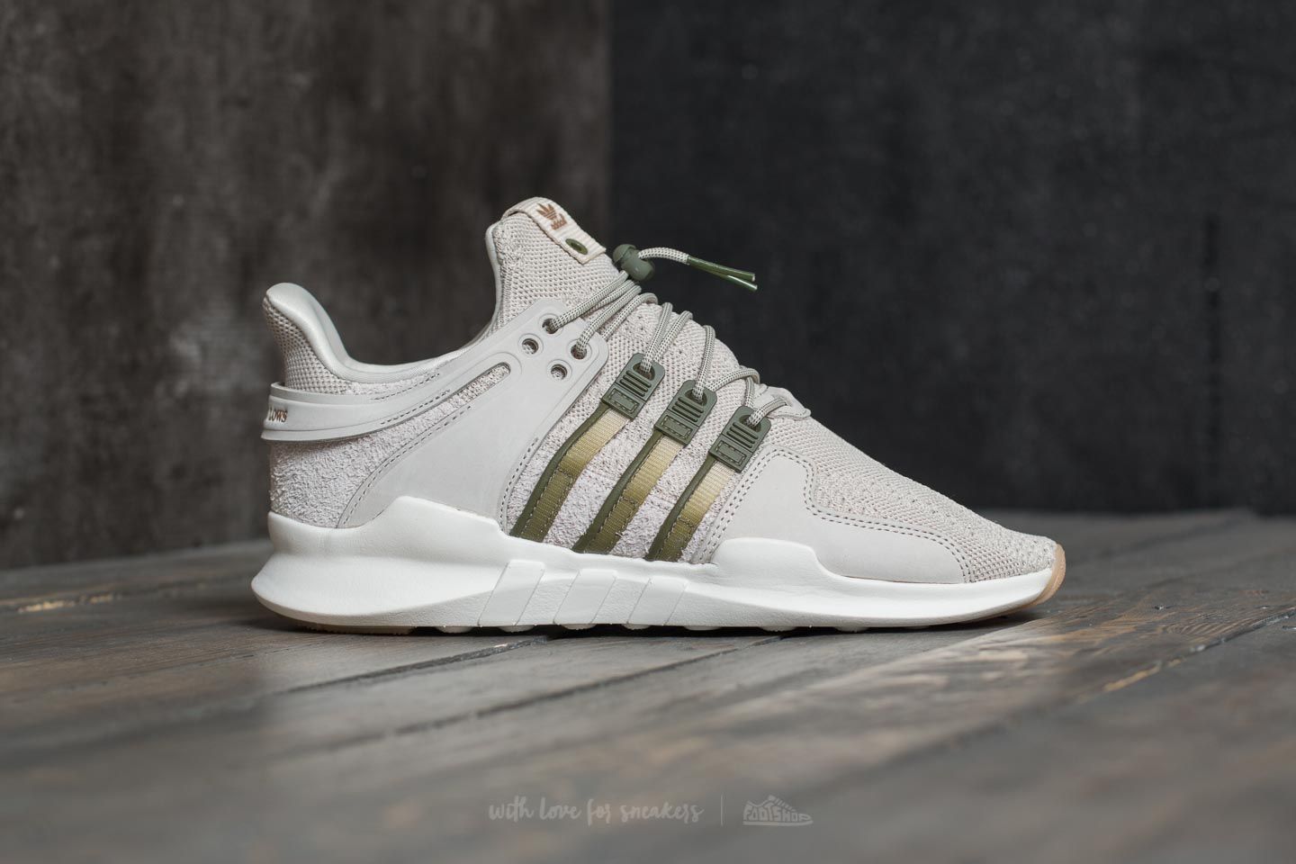 Cerco adidas eqt support adv 2025