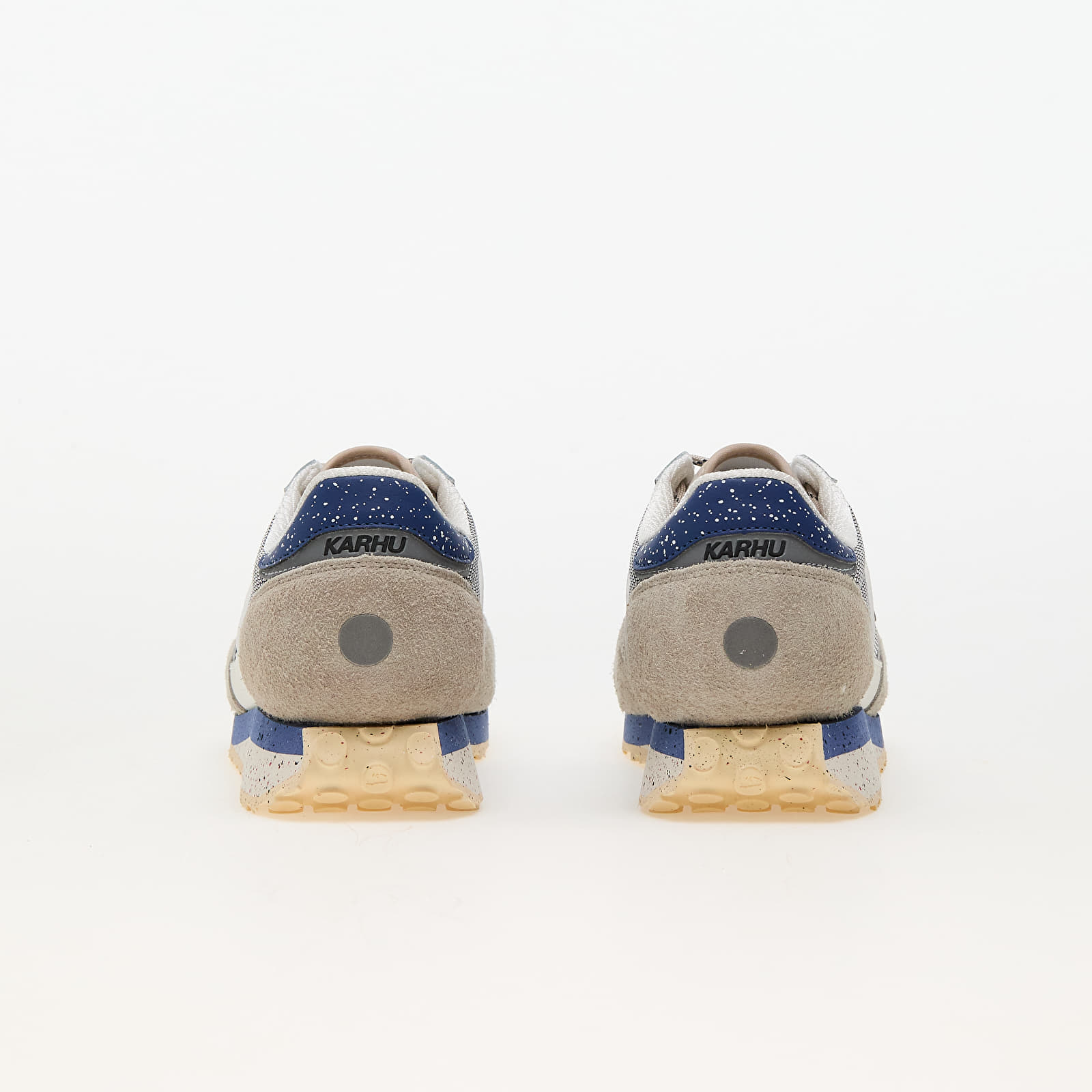Chaussures et baskets homme Karhu Mestari Control Silver Lining/ True Navy