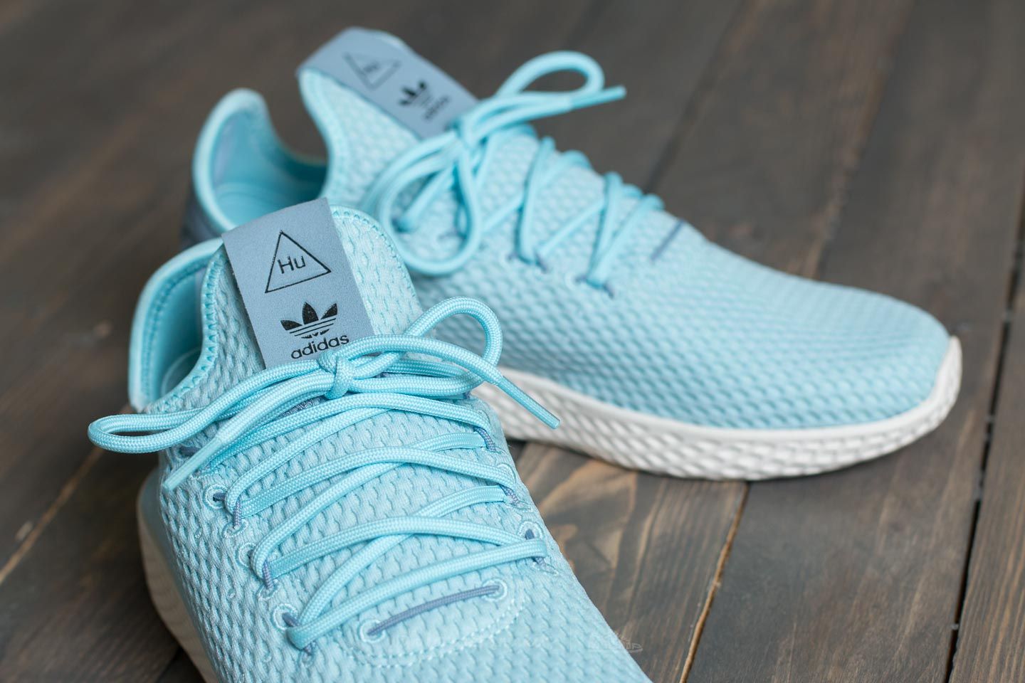 Dámske topánky a tenisky adidas Pharrell Williams Tennis HU Ice Blue/ Ice Blue/ Tactile Blue